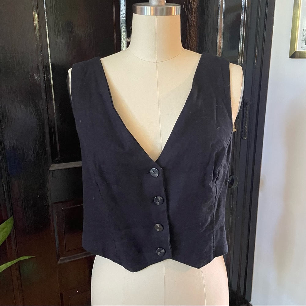 A&F Cropped Vest